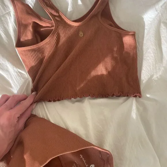 NWOT Set! spiritual gangster amor top and love sculpt legging in rust size XS/S - Picture 3 of 6